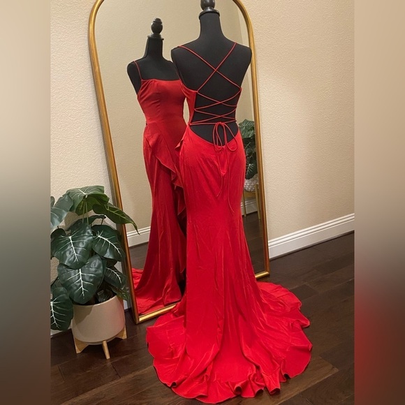 La Femme Jovanni 28294 Lace-up Open Back Ruffle High-Low Dress Size 6 - Picture 12 of 16